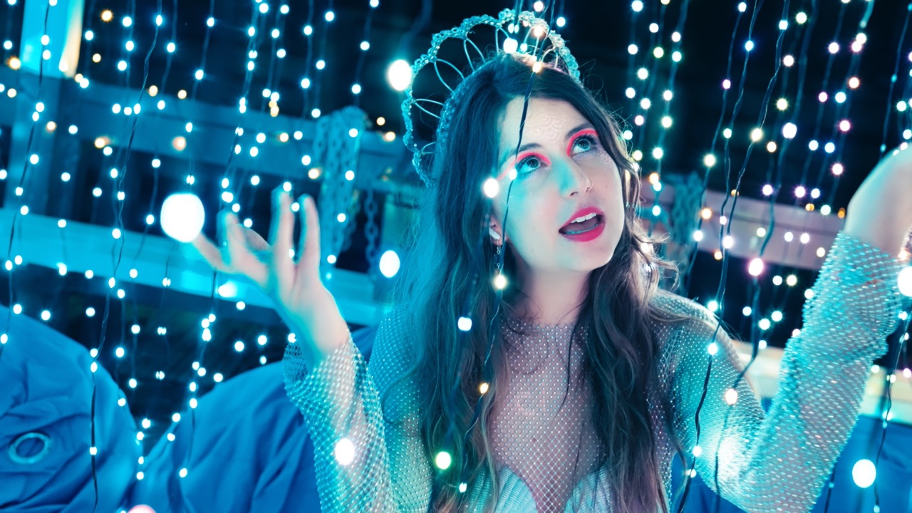 Singer-Songwriter Molly Devine Drops Euphoric Dance-Floor Banger With New Single + Video ‘To Be’"